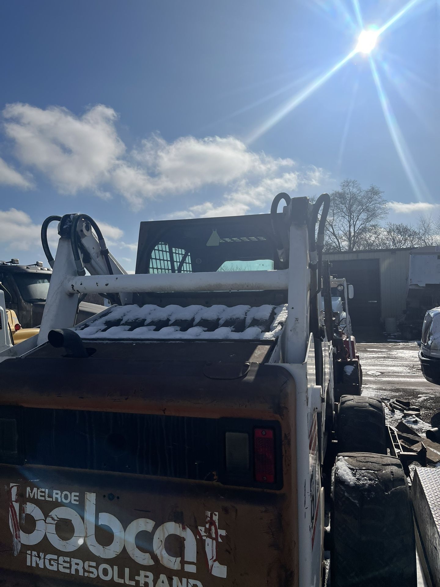 Bobcat 873. What trailer They have new tires