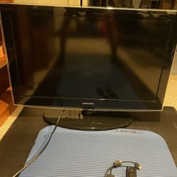 Samsung HD TV 32 Inch with Amazon Firestick 