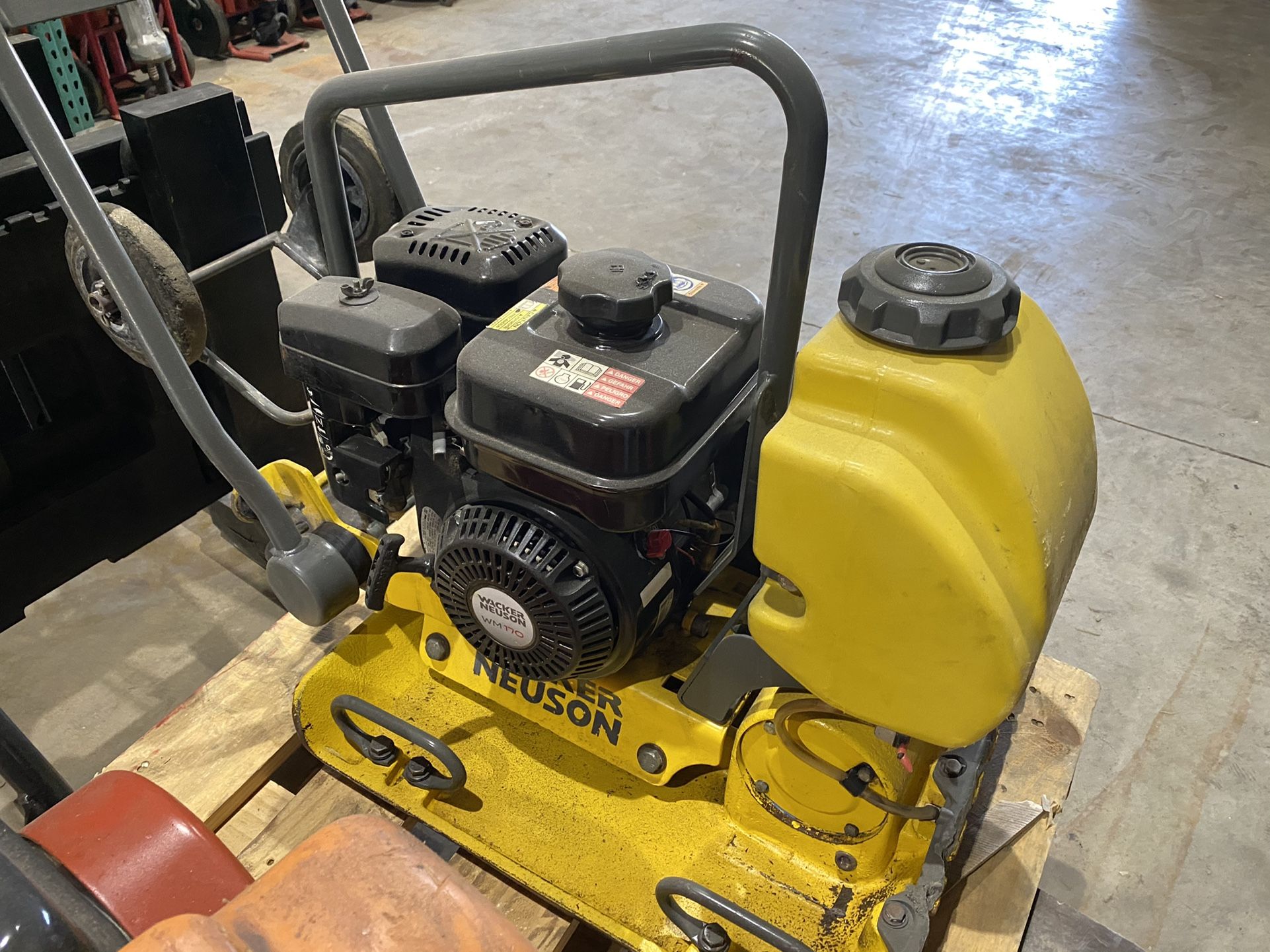 Wacker VP1550 23″ x 19.5″ Value Vibratory Plate with Wheel Kit
