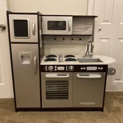 Play Kitchen