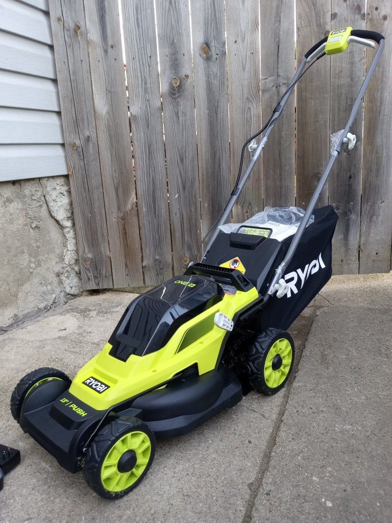Like-New Ryobi ONE+ 18Volt 13" Inch Cordless Battery Push Lawnmower Kit