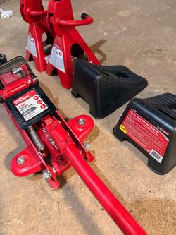 Hyper Tough 2 Ton Trolley Jack (5 Piece Kit)