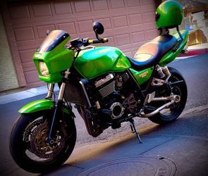 2000 Kawasaki ZRX1100 Streetfighter Sportbike