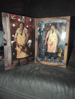 "The Texas Chainsaw Massacre" Leatherface Figure NEW