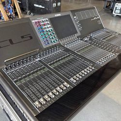 Yamaha CL5  Mixer 