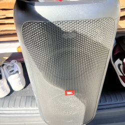JBL Party box 100 