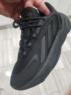 Adidas Sneakers Size 4