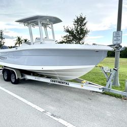 2023 - Robalo 24.2 - 2 Yamaha 150 HP - Center Console - Trailer Continental with Breaks 