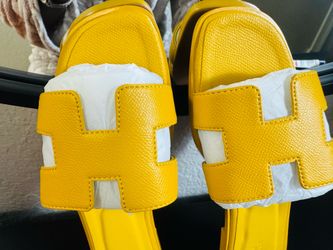 Hermès sandal size 7