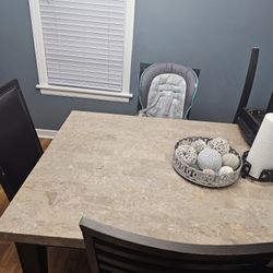 Mesa Con 6 Sillas En Buen Estado $250