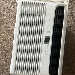FRIGIDAIRE - Air Conditioner ( accepting offers)