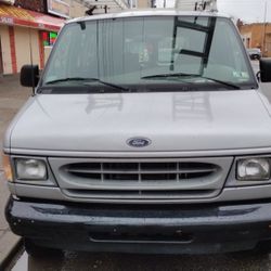 2002 Ford E-250