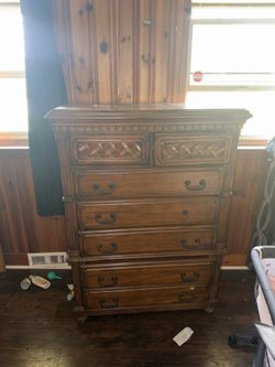 Dresser