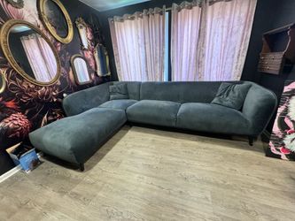 Sectional sofa - pick up only