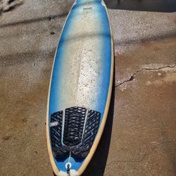 Thrive Surfboard 