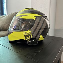 HJC Motorcycle Helmet Size Medium $125 