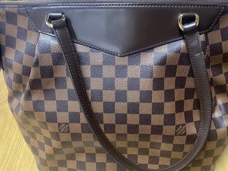 LV damier Almost New