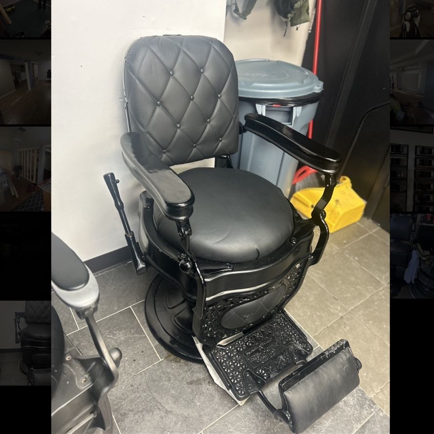 Antique Barber Chair (CHICAGO)