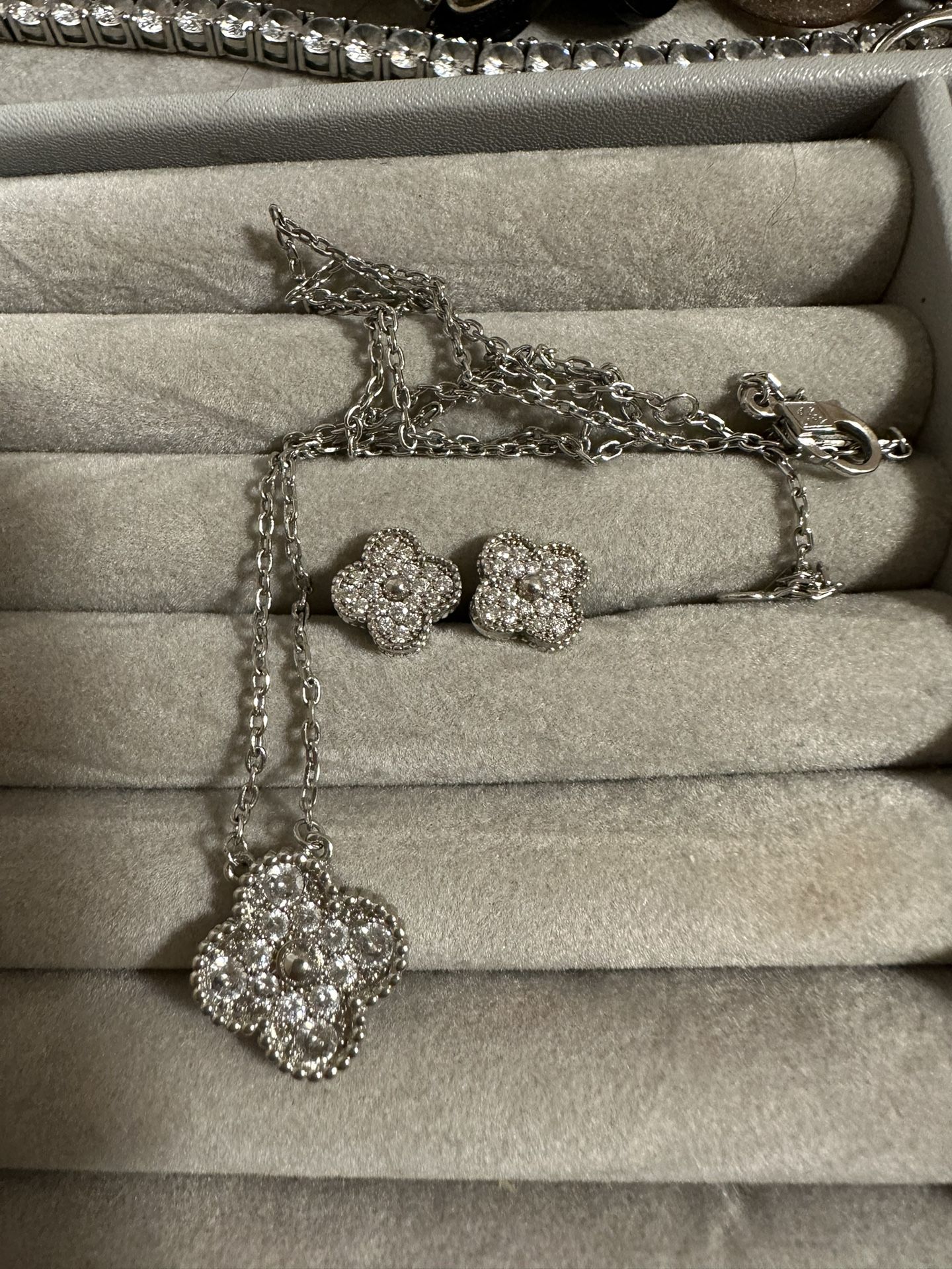 Pass Diamond Test!! VCA Vintage Alhambra Pendant And Sweet Alhambra Earrings