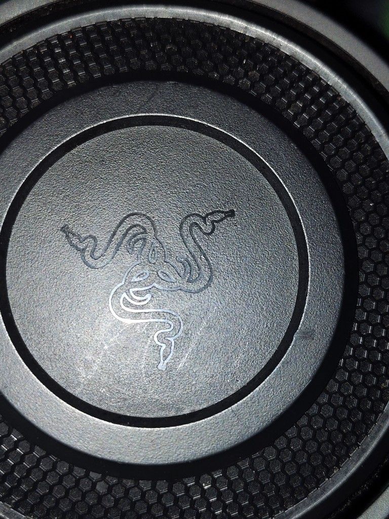 Razer Nari Essential Wireless 7.1 Surround Sound Gaming Headset: THX Spatial Audio - Auto-Adjust Headband & Swivel Cups - Auto-Adjust - Flip Mic