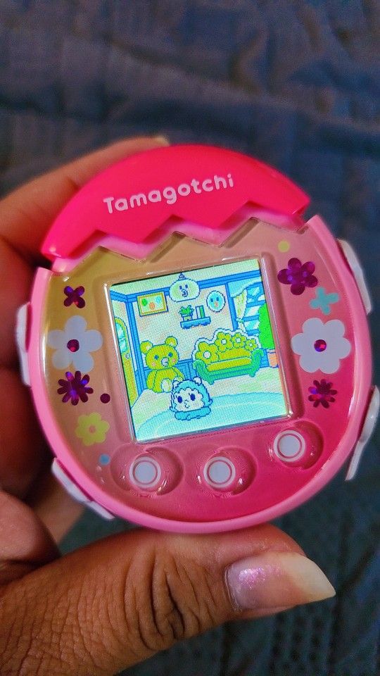 Tamagotchi Pix
