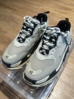 Balenciaga Triple S - Size 42