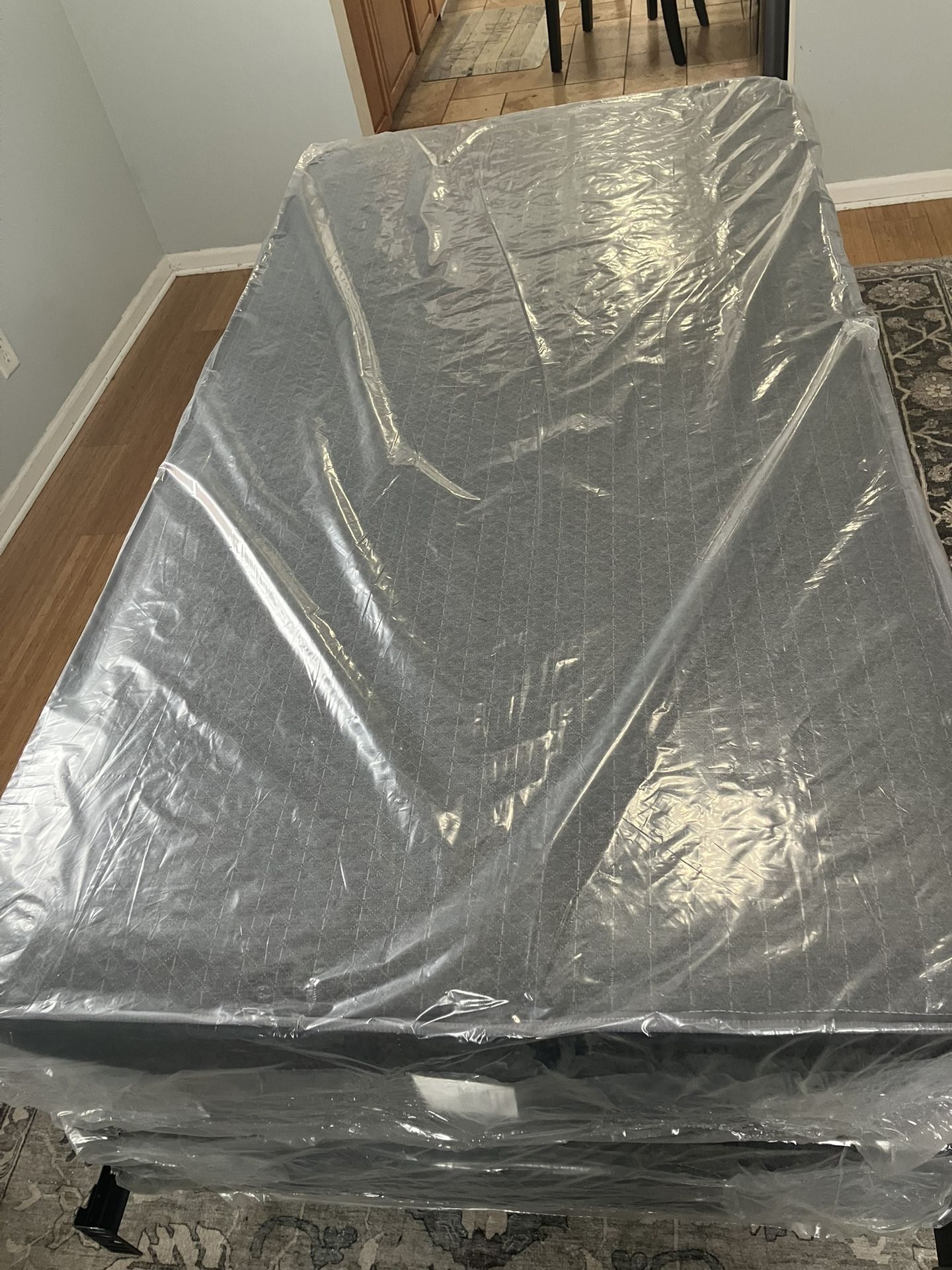 Are You Looking For A New Mattress? We Have The Best Quality And Low Prices, All Sizes Available. Twin Mattress Starts At $99 Hablamos Espñol.