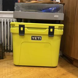 Yeti Roadie 32 Wheeled Cooler