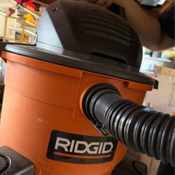 RIDGID Wet/Dry Shop Vacuum – Full Set (Hose + Attachments)