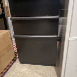 File cabinet with wheels