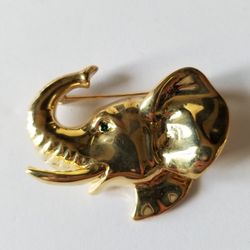Gold Elephant Pin/brooch