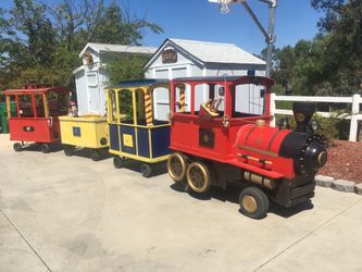 Trackless   Train