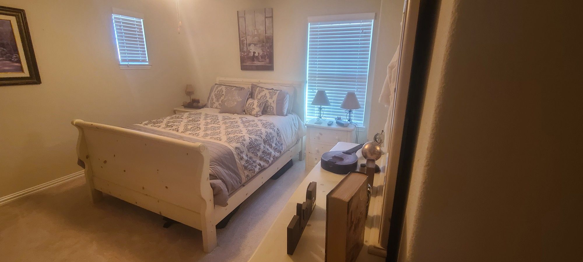 Solid Wood Queen Bedroom Set