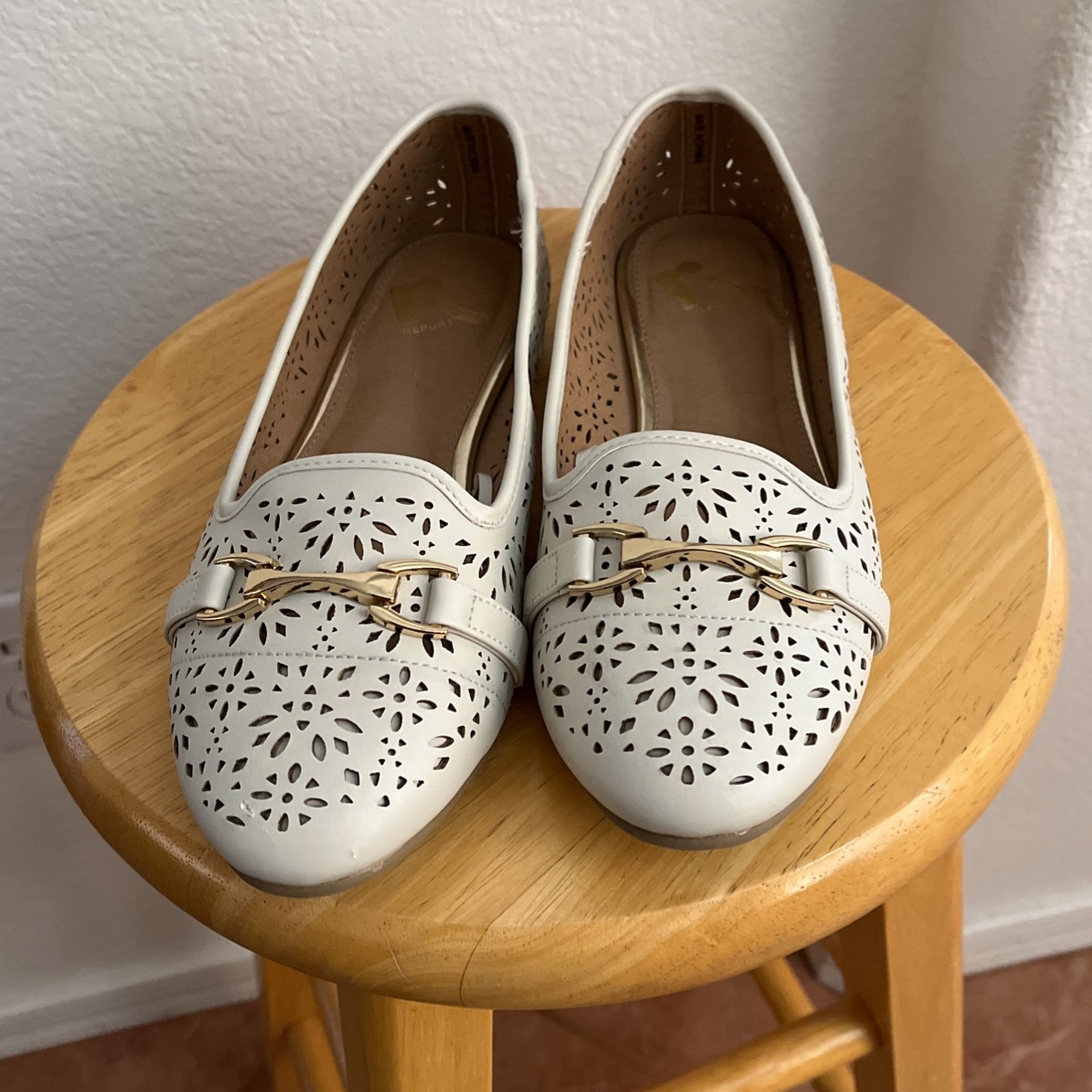 New, Size 6/5, White Flat Women Shoes