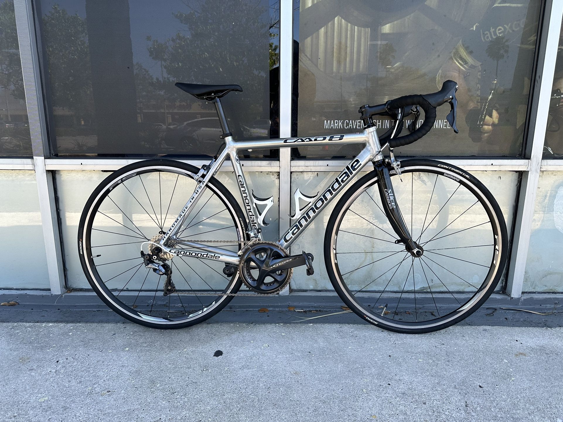 CANNONDALE SIZE 52, ULTEGRA COMPONENTs