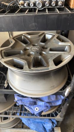 5 Jeep wrangler stock rims
