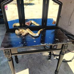 Vanity Desk Piebll For Female 4 Years