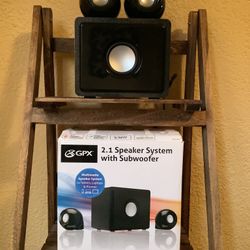 GPX HT12B 2.1 Speaker System With Subwoofer