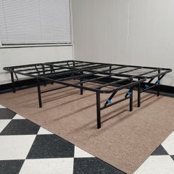 Full size bed frame - can DELIVER almost anywhere for $20 extra - gently used and in very good condition 😍