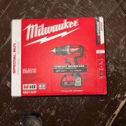 Milwaukee Compact Drill