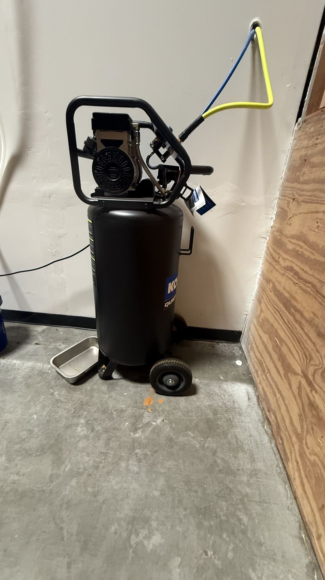 Air Compressor 26 Gallon