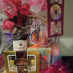 Mother's Day Basket 50