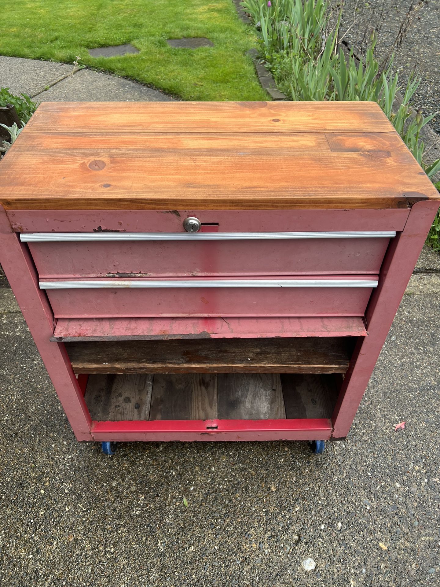 Upcycled tool bench/cart