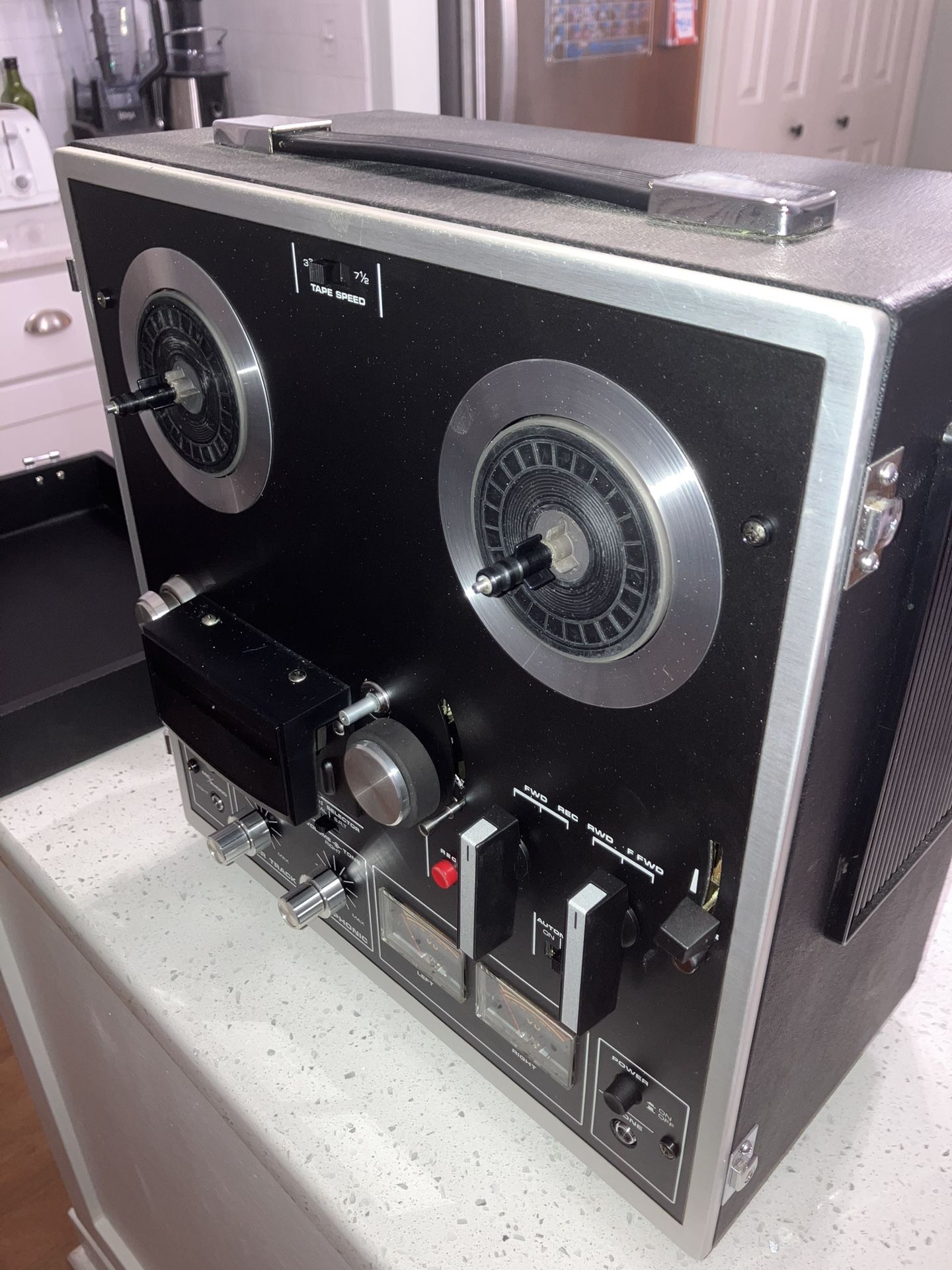 Akai  1721L Reel To Reel Stereophonic 4 Track recorder
