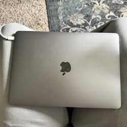 💻 13” MacBook Pro (2017) – 8GB RAM / 256GB SSD – Priced to Sell!