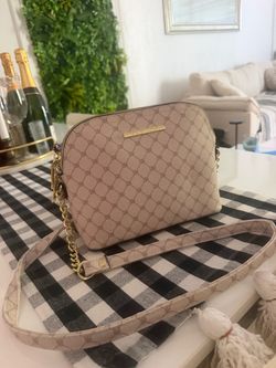 Women’s Handbag – Elegant & Stylish
