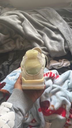 Off white Jordan 4 Size 8 M
