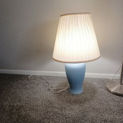 Excellent Condition Vintage Lamp