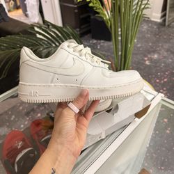 Nike Air Force 1 '07 WMNS White Sneakers US 8 $