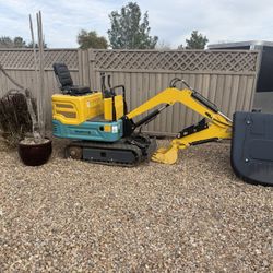 Mini Excavator Dig Master Is New